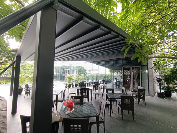 電動(dòng)折疊雨棚M1200